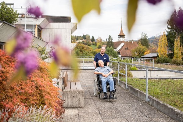 Solina Betreuung, Demenz – Rollstuhl/Terasse