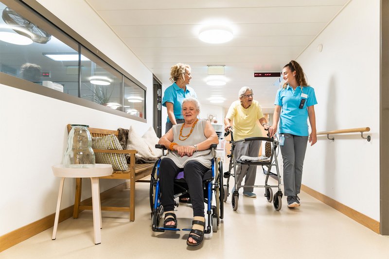 Poolmitarbeitende Pflege und Betreuung im Tagdienst